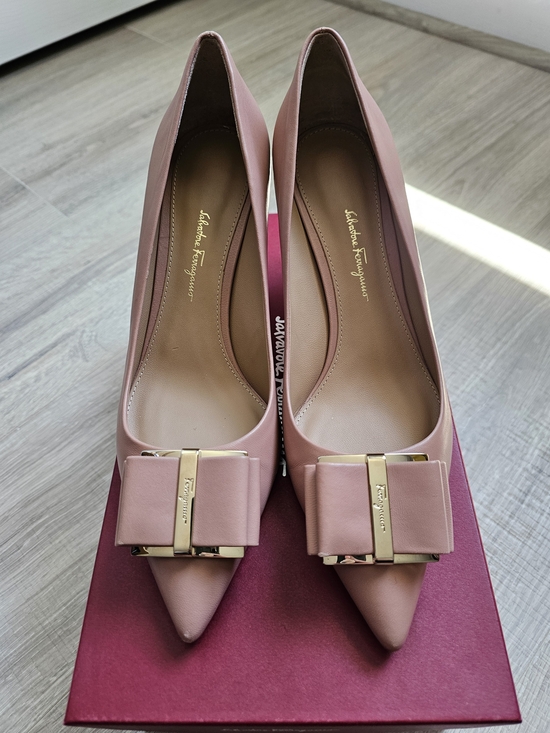 Salvatore Ferragamo Shoes - Ferragamo Zeri Blush Pumps